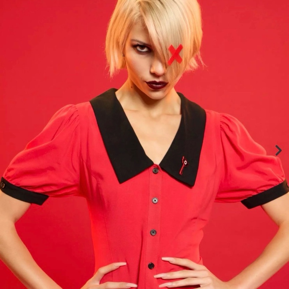 Hot Topic Red and Black Button-Up Shirt